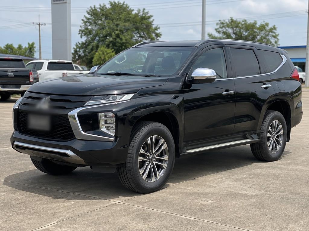 2021 Mitsubishi Montero Sport GLS